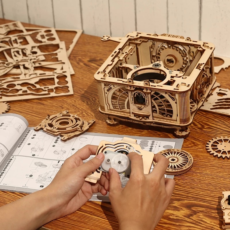 Robotime ROKR DIY Hand Crank Classic Gramophone Wooden Puzzle Model Building Kits Assembly Toy Gift For Children LKB01 - Image 5